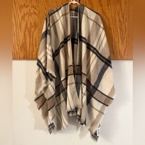 Old Navy Beige and Cream Scarf with Fringe New with Tags